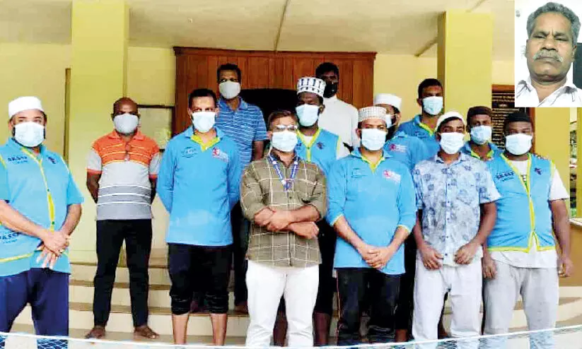 ത​മി​ഴ്നാ​ട് സ്വ​ദേ​ശിയുടെ സംസ്​കാരം: വിഖായ പ്രവർത്തകർക്ക് ഗവർണറുടെ അനുമോദനം