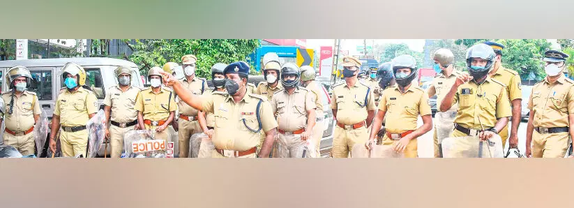 ഇരട്ട സഹോദരങ്ങൾ ആത്മഹത്യ: പ്രതിഷേധ കനലായി നാട് ഇരട്ട സഹോദരങ്ങൾ ആത്മഹത്യ: പ്രതിഷേധ കനലായി നാട്