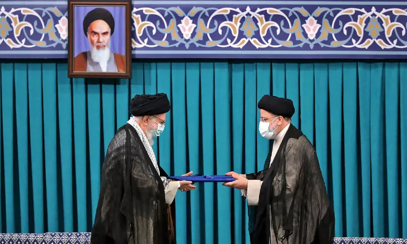 ഇറാൻ പ്രസിഡൻറായി റഈസി അധികാരമേറ്റു ഇറാൻ പ്രസിഡൻറായി റഈസി അധികാരമേറ്റു