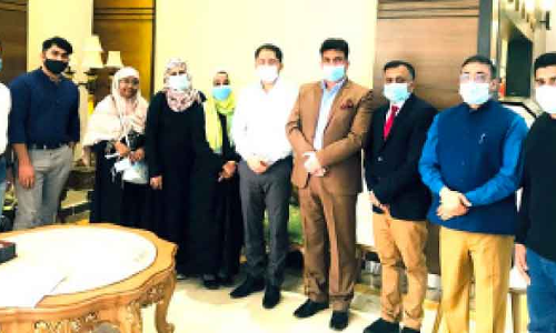 ജി​ദ്ദ ഇ​ന്ത്യ​ൻ കോ​ൺ​സു​ലേ​റ്റ് ഉ​ദ്യോ​ഗ​സ്ഥ​ർ യു.​എ​ൻ.​എ പ്ര​തി​നി​ധി​ക​ളു​മാ​യി സം​സാ​രി​ച്ചു