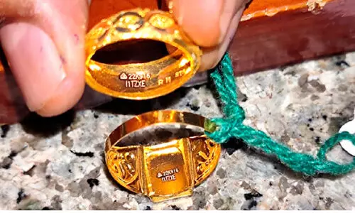 ഹാൾമാർക്കിങ്​ പ്രശ്​നം ഗുരുതരം; സീസണിൽ സ്വർണ വിൽപനക്ക്​ തിരിച്ചടി