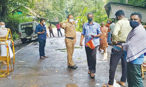 അന്തർസംസ്ഥാന പാതയിൽ കടുത്ത നിയന്ത്രണം; യാത്രക്കാരെ തിരിച്ചയച്ചു