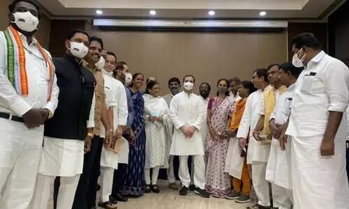 Opposition gathers for breakfast meet on Pegasus row