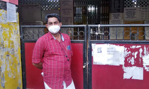 പ​ഞ്ചാ​യ​ത്ത്​ ഭ​ര​ണ​സ​മി​തി അം​ഗം സെക്രട്ടറിയെ പൂട്ടിയിട്ടു