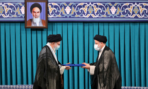 ഇറാൻ പ്രസിഡൻറായി റഈസി അധികാരമേറ്റു