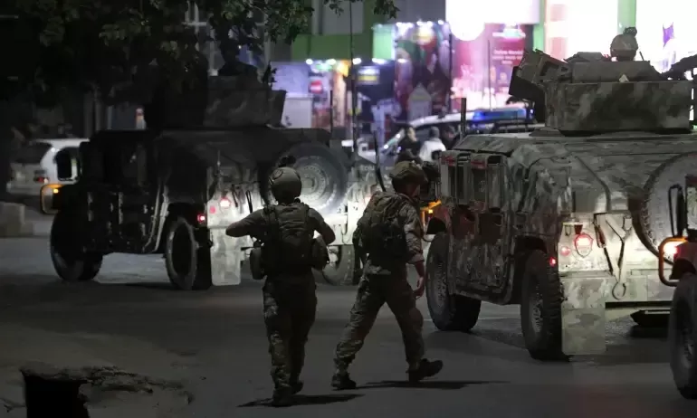 അഫ്ഗാനിൽ മന്ത്രിവസതിക്കു നേരെ ബോംബാക്രമണം; കാബൂളിൽ സ്ഫോടന പരമ്പര അഫ്ഗാനിൽ മന്ത്രിവസതിക്കു നേരെ ബോംബാക്രമണം; കാബൂളിൽ സ്ഫോടന പരമ്പര