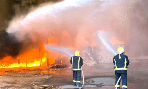 റി​യാ​ദി​ൽ ഗോ​ഡൗ​ണി​ൽ വ​ൻ തീ​പി​ടി​ത്തം