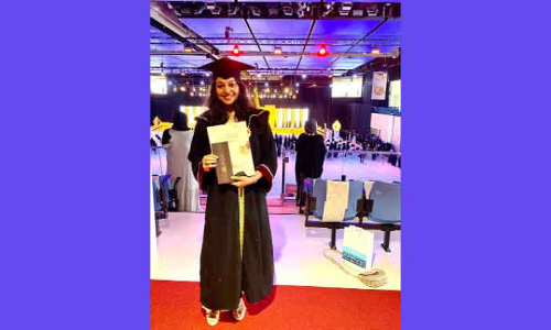 സ്തനാർബുദ ഗവേഷണം: ഗോൾഡ് മെഡലോടെ ഹർഷിദ സ്തനാർബുദ ഗവേഷണം: ഗോൾഡ് മെഡലോടെ ഹർഷിദ