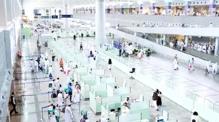 കോവിഡ് പ്രതിസന്ധി: സൗദിയിൽനിന്ന് അന്താരാഷ്ട്ര വിമാന സർവിസുകളിൽ 66.5 ശതമാനം കുറവ് കോവിഡ് പ്രതിസന്ധി: സൗദിയിൽനിന്ന് അന്താരാഷ്ട്ര വിമാന സർവിസുകളിൽ 66.5 ശതമാനം കുറവ്