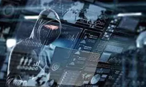 സ​മൂ​ഹ​മാ​ധ്യ​മ​ങ്ങ​ളി​ലൂ​ടെ പ​ണം ത​ട്ട​ൽ: 16 പേ​രെ പി​ടി​കൂ​ടി