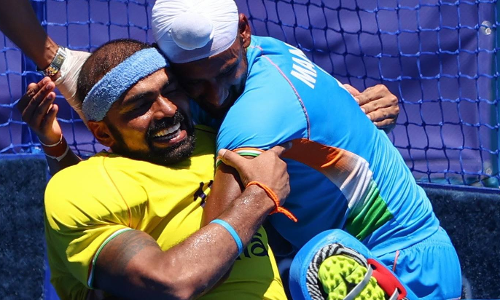 ആശങ്കയേറ്റി അവസാന പെനാൽറ്റി കോർണർ; കൂളായി തടുത്തിട്ട്​ ശ്രീജേഷ്​, ഇന്ത്യൻ ജയത്തിൽ നിർണായകമായി മലയാളി താരം