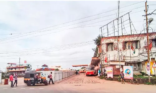 കോട്ടയം കെ.എസ്​.ആർ.ടി.സി സ്​റ്റാൻഡിൽ  ബ​​​​സ് ടെ​​​​ർ​​​​മി​​​​ന​​​​ൽ നിർമാണം തുടങ്ങി