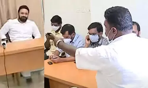 മുഈനലി തങ്ങൾക്കെതിരെ കേട്ടാലറയ്ക്കു​ന്ന തെറി; ലീഗ്​ ഹൗസിൽ നാടകീയ രംഗങ്ങൾ