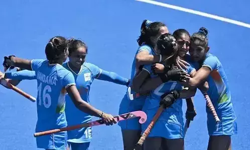 പൊരുതി വീണ് ഇന്ത്യ; വെങ്കല മെഡൽ പോരാട്ടത്തിൽ ബ്രിട്ടനോട് തോൽവി പൊരുതി വീണ് ഇന്ത്യ; വെങ്കല മെഡൽ പോരാട്ടത്തിൽ ബ്രിട്ടനോട് തോൽവി