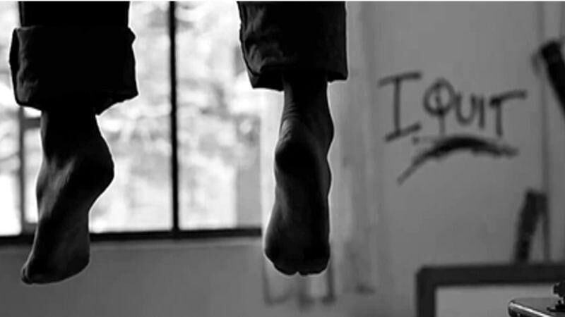 വീ​ട്ടു​കാ​ർ സ്വീ​ക​രി​ക്കാ​ൻ ത​യാ​റാ​യി​ല്ല; പരോളിലിറങ്ങിയ കൊലക്കേസ്​ പ്രതി തൂങ്ങിമരിച്ച നിലയിൽ