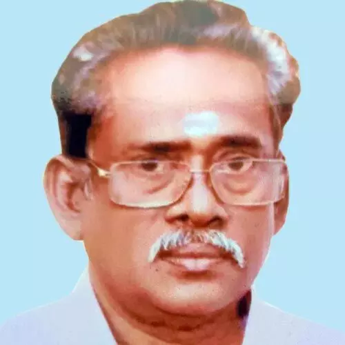 വേ​ലാ​യു​ധ​ൻ ആ​ചാ​രി