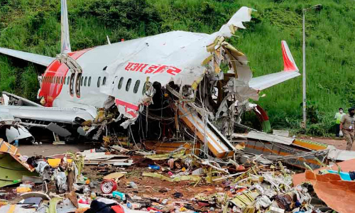 കരിപ്പൂർ വിമാനാപകട റിപ്പോർട്ടിൽ നടപടിക്കായി ഉന്നതതല ചർച്ച തുടങ്ങി