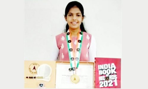 വാർത്ത വായിച്ച് അർഷ റെക്കോഡ്​ ബുക്കിൽ