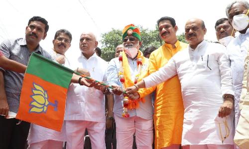 ബി.എസ്​.പിയിൽനിന്ന്​ പുറത്തായ എൻ. മഹേഷ്​ എം.എൽ.എ ബി.ജെ.പിയിൽ ചേർന്നു