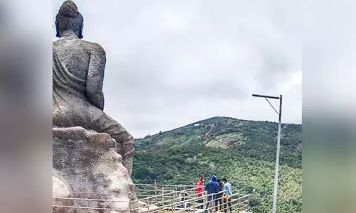 ടൂറിസം കേന്ദ്രങ്ങൾ ഉണരുന്നു