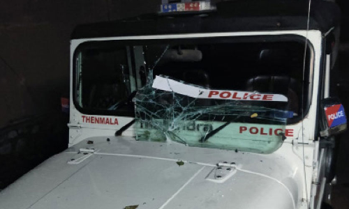 കവർച്ച കേസിൽ കസ്​റ്റഡിയിലെടുക്കവേ പൊലീസ് ജീപ്പ് തകർത്തു