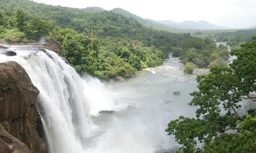 അതിരപ്പിള്ളിയും തുമ്പൂർമുഴിയും ചൊവ്വാഴ്ച തുറക്കും