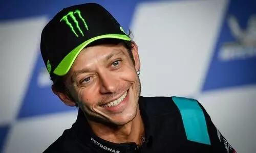 Valentino Rossi announces MotoGP retirement
