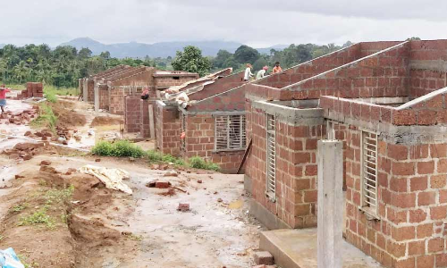 പുത്തുമല ദുരന്തത്തിന് നാളെ രണ്ടു വയസ്സ്; മ​ഴ​യി​ൽ മു​റി​വേ​റ്റ​വ​ർ വാ​ട​ക വീ​ടു​ക​ളി​ൽ ഇ​നി​ എ​ത്ര​നാ​ൾ?