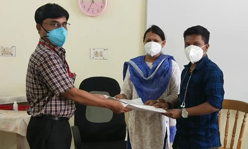 അവയവദാന സമ്മത പത്രം സമർപിക്കുന്ന ആദ്യ ട്രാൻസ്ജെൻഡർ ദമ്പതികളായി ഋത്വികും തൃപ്തിയും; മൃതദേഹം പഠനത്തിന്​ ന​ൽകും