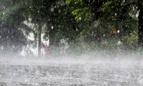 അതിശക്തമായ മഴ; സംസ്ഥാനത്തെ വിവിധ ജില്ലകളിൽ ഓറഞ്ച് അലേർട്ട് പ്രഖ്യാപിച്ചു