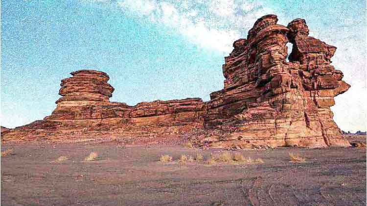 സൗദിയുടെ നക്ഷത്രക്കാഴ്ചകൾ ജ്യോതിശാസ്ത്ര പ്രേമികളെ ആകർഷിക്കുന്നു സൗദിയുടെ നക്ഷത്രക്കാഴ്ചകൾ ജ്യോതിശാസ്ത്ര പ്രേമികളെ ആകർഷിക്കുന്നു