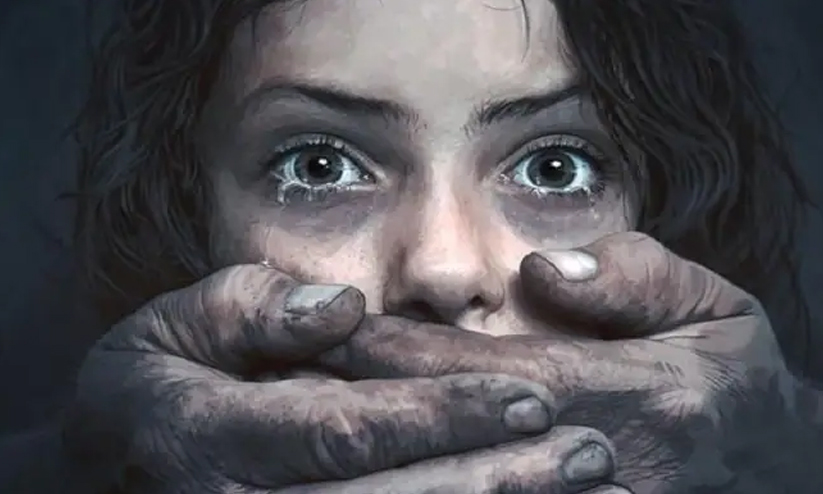 15 കാരിയെ മുത്തച്ഛൻ പീഡിപ്പിച്ച കേസിൽ കൈക്കൂലി വാങ്ങിയ വനിത പൊലീസുകാർക്ക്​ സസ്​പെൻഷൻ