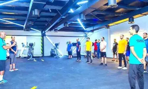 ഷാ​ർ​ജ പൊ​ലീ​സി​ന്​ സ്വ​യം പ്ര​തി​രോ​ധ പ​രി​ശീ​ല​നം