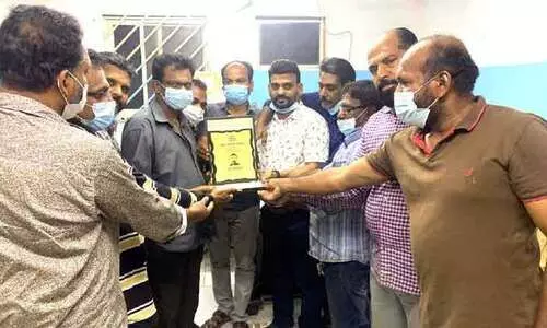 ശി​ഫ മ​ല​യാ​ളി​സ​മാ​ജം ഫൗ​ണ്ടേ​ഴ്സ് യാ​ത്ര​യ​യ​പ്പ് ന​ൽ​കി