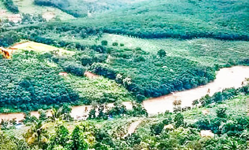 മുണ്ടക്കയത്ത്​ താമസക്കാരെ കുടിയൊഴിപ്പിച്ച് മണിമലയാർ തീരം കൈയേറാൻ ഹാരിസൺസ്​ നീക്കം