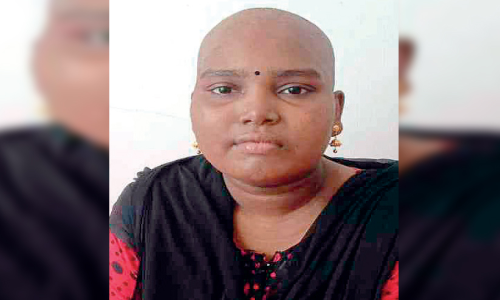 സുഷ്മിജ സഹായം തേടുന്നു; നാടി​െൻറ കരുണ വേണം,  ആ​ശു​പ​ത്രി ചെ​ല​വ് മാ​ത്രം 31 ല​ക്ഷം രൂ​പ