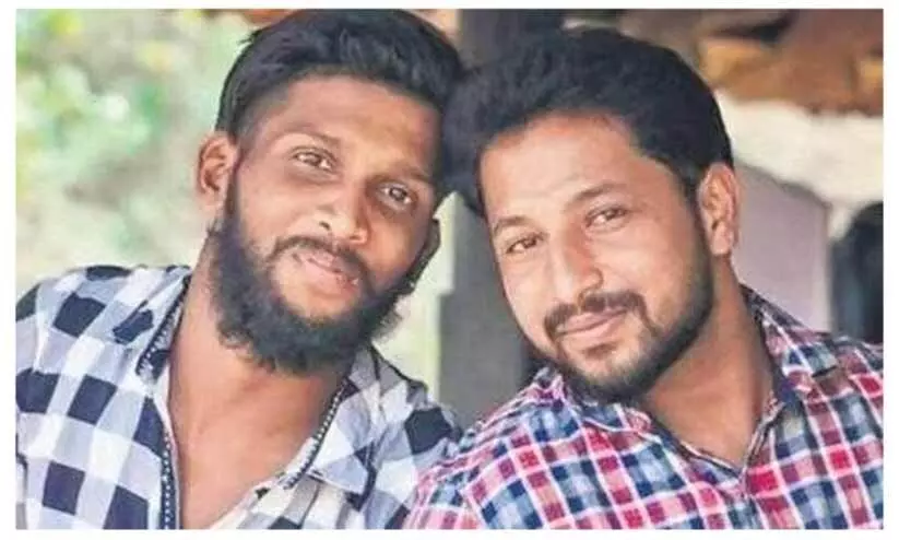 പെരിയ ഇരട്ടക്കൊലക്കേസിൽ അഞ്ച് സി.പി.എം നേതാക്കൾ അറസ്റ്റിൽ പെരിയ ഇരട്ടക്കൊലക്കേസിൽ അഞ്ച് സി.പി.എം നേതാക്കൾ അറസ്റ്റിൽ
