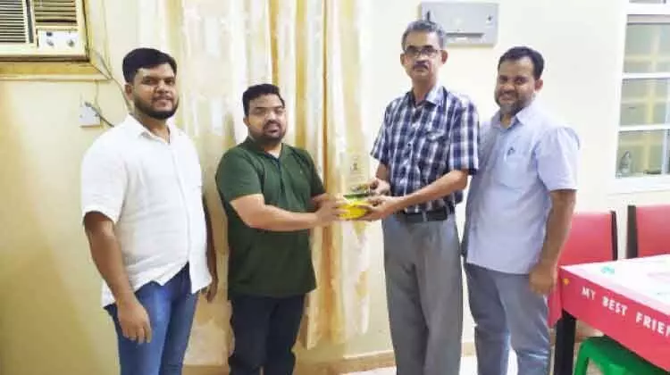 യാത്രയയപ്പ് നൽകി യാത്രയയപ്പ് നൽകി