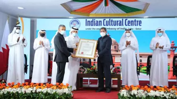 ഡോ. മോഹന്‍ തോമസിന് പ്രവാസി ഭാരതീയ സമ്മാന്‍ പുരസ്കാരം സമ്മാനിച്ചു