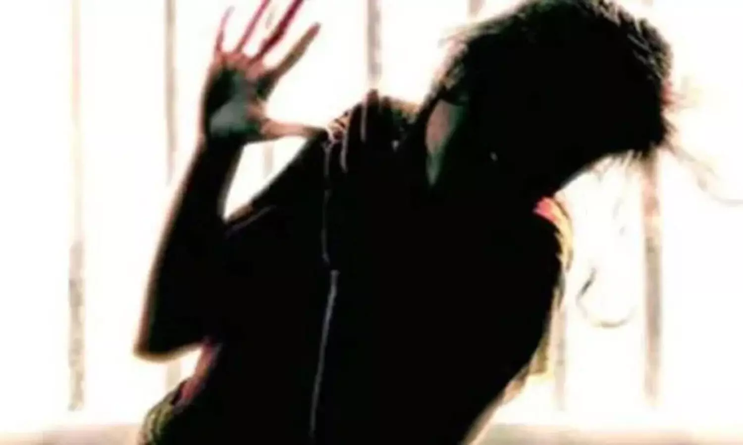 വീട്​ കയറി മോഷണം: തടയാൻ  ശ്രമിച്ച വിദ്യാർത്ഥിനിയെ നാടോടി സ്ത്രീ ആക്രമിച്ചു; അന്വേഷണം ഊർജിതമാക്കി പൊലീസ്