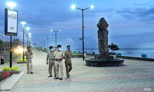 കോഴിക്കോട് ബീച്ചിൽ നാളെ മുതൽ പ്രവേശനം