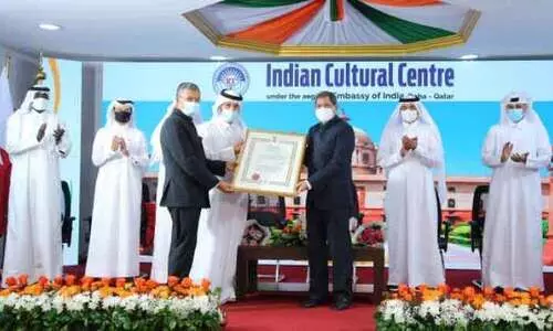 ഡോ. മോഹന്‍ തോമസിന് പ്രവാസി ഭാരതീയ സമ്മാന്‍ പുരസ്കാരം സമ്മാനിച്ചു