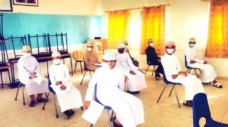 കോവിഡ് നിയന്ത്രണങ്ങളിൽ ഇളവ് വരുത്തുമെന്ന് പ്രതീക്ഷ കോവിഡ് നിയന്ത്രണങ്ങളിൽ ഇളവ് വരുത്തുമെന്ന് പ്രതീക്ഷ