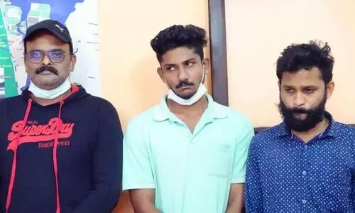 ആറരക്കിലോ കഞ്ചാവുമായി മൂന്നംഗ സംഘം പിടിയിൽ; എസ്​.യു.വി കാറിൽ കറങ്ങി വിൽപന