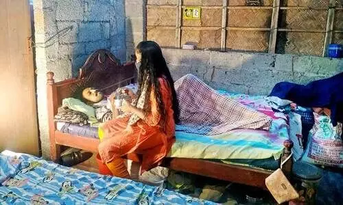 ഭർത്താവും മകനും രോഗക്കിടക്കയിൽ; അനിഷ തളരുന്നു ​
