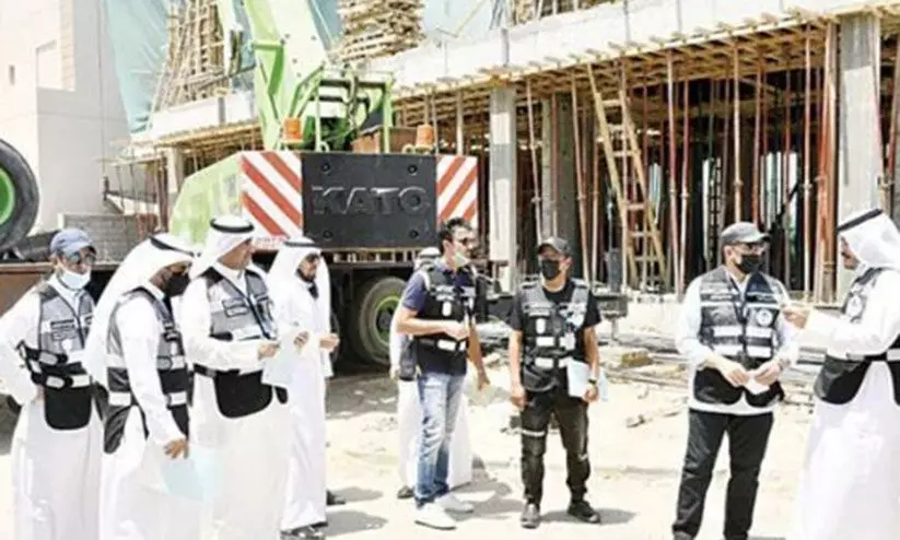 ഉച്ചജോലി വിലക്ക്: ഇൗ വർഷം നിയമലംഘനം കുറഞ്ഞു ഉച്ചജോലി വിലക്ക്: ഇൗ വർഷം നിയമലംഘനം കുറഞ്ഞു