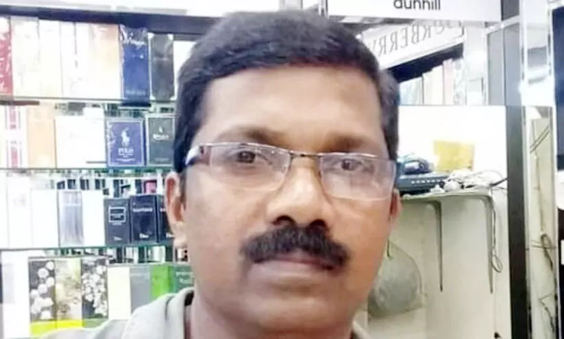 കെ.എം.സി.സി മലപ്പുറം ജില്ല കമ്മിറ്റി തുണയായി; സദാനന്ദൻ നാടണഞ്ഞു കെ.എം.സി.സി മലപ്പുറം ജില്ല കമ്മിറ്റി തുണയായി; സദാനന്ദൻ നാടണഞ്ഞു