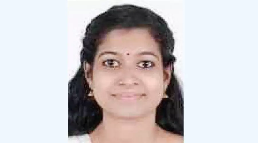 വൃക്കകൾ തകരാറിലായ യുവതി കനിവു തേടുന്നു വൃക്കകൾ തകരാറിലായ യുവതി കനിവു തേടുന്നു