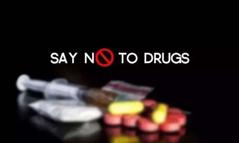 നാട്ടുകാരെ ഭീതിയിലാഴ്ത്തി കഞ്ചാവുമാഫിയകളുടെ ഓണത്തല്ല് നാട്ടുകാരെ ഭീതിയിലാഴ്ത്തി കഞ്ചാവുമാഫിയകളുടെ ഓണത്തല്ല്