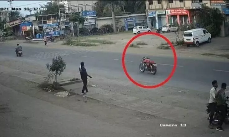 Pune People Witness Driverless Bullet on Pune-Nashik Highway